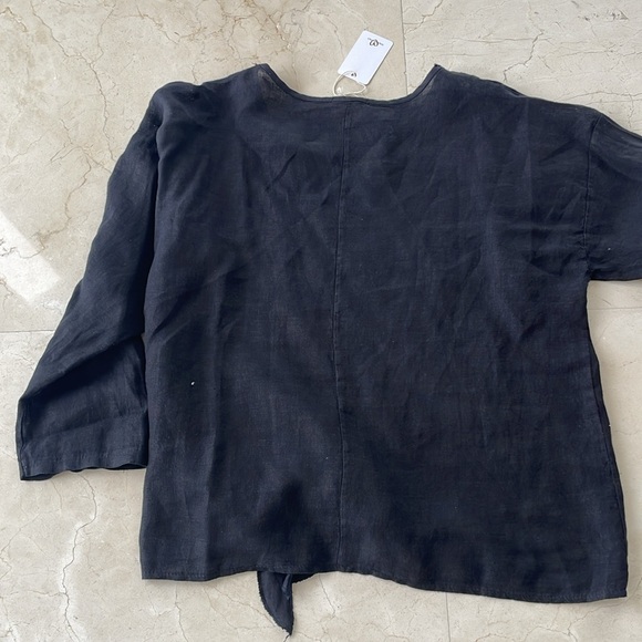 NEW BLACK LINEN TOP WITH ADJUSTABLE SLEEVES AND TIE - Picture 6 of 6